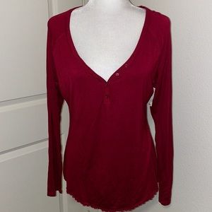 New Ambrielle Large Classic Red top